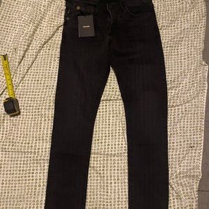 Slim distressed jeans size 33 new with tags